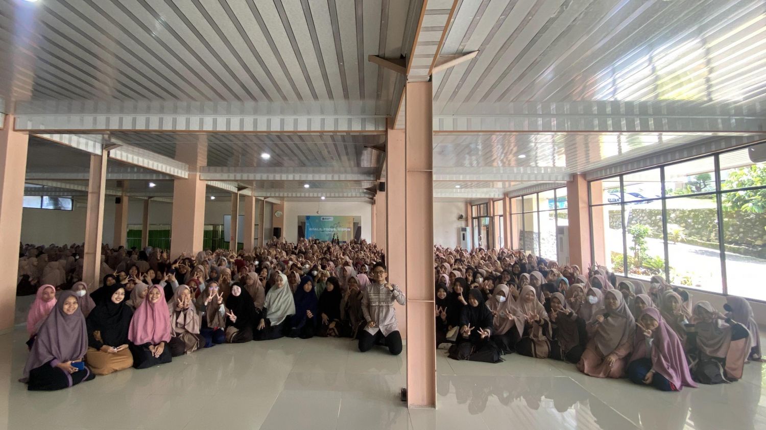 Siapkan Masa Depan Santri Sejak Dini, Al-Maahira Adakan Seminar Bersama Catatan Psikologi