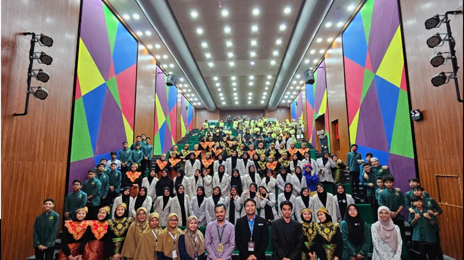 Student Exchange Membuka Jendela Dunia Untuk Santri Al-Maahira IIBS