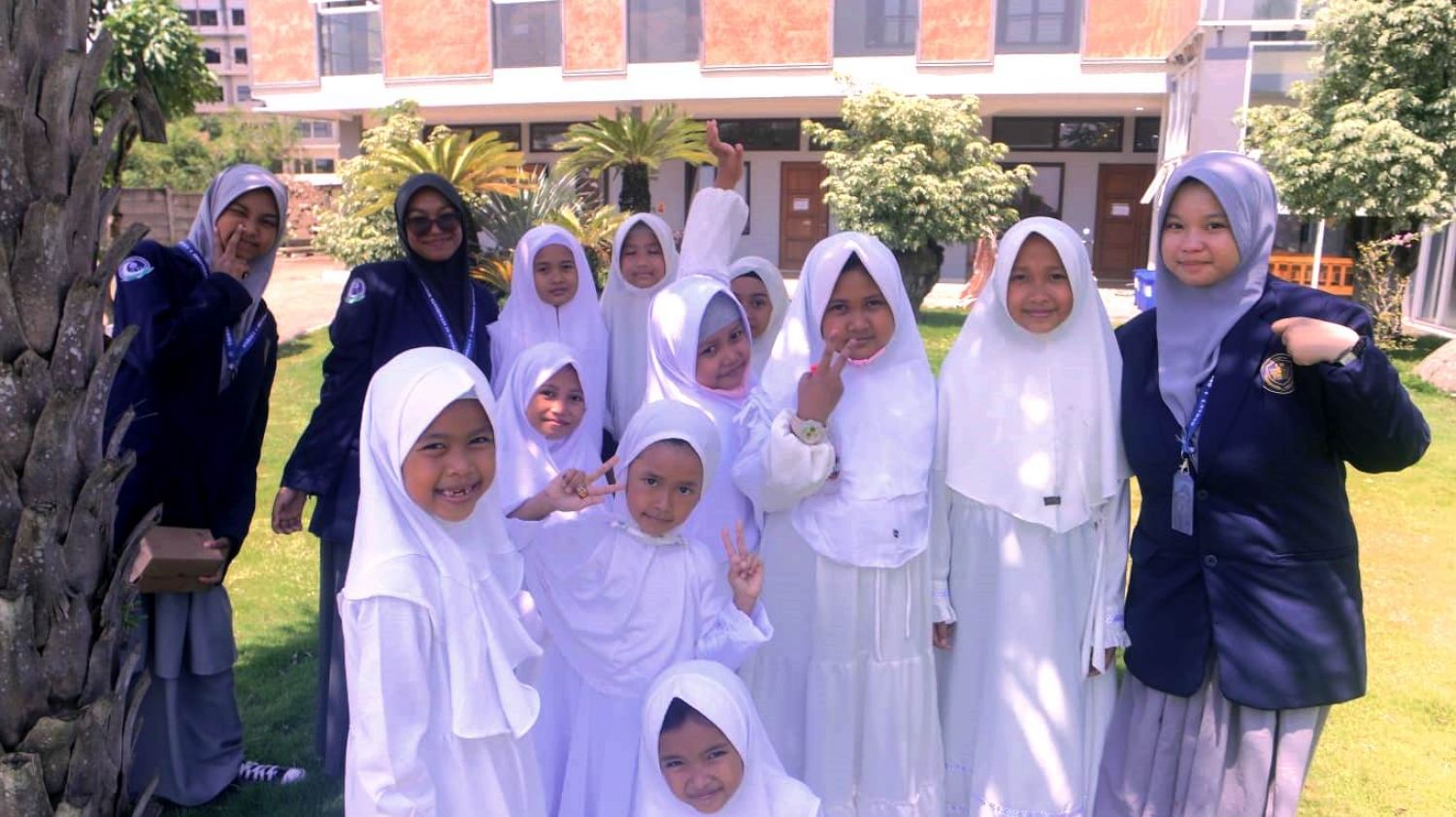 Sekolah Tahfidz Al-Fatih Sidoarjo Gali Inspirasi Melalui Study Banding ke Sekolah Al-Maahira IIBS Malang
