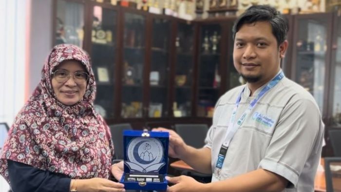 STUDENTS EXCHANGE KE SINGAPURA: AL-MAAHIRA PERKUAT SILATURRAHIM DENGAN SIS_0