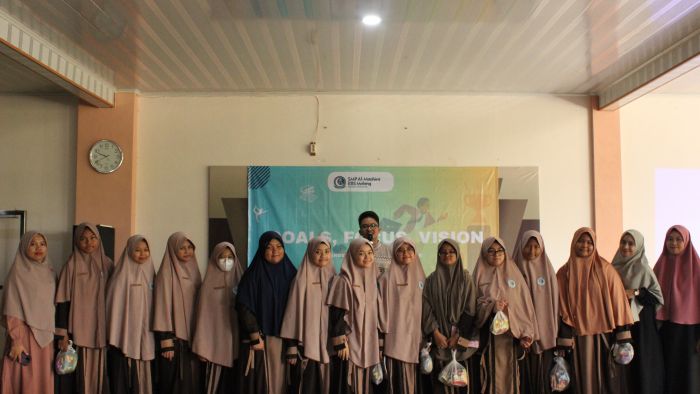 Siapkan Masa Depan Santri Sejak Dini, Al-Maahira Adakan Seminar Bersama Catatan Psikologi_0