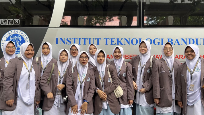 Kunjungan SMA Al-Maahira ke 5 PTN Favorit: Memupuk Wawasan Menuju Dunia Kampus_1