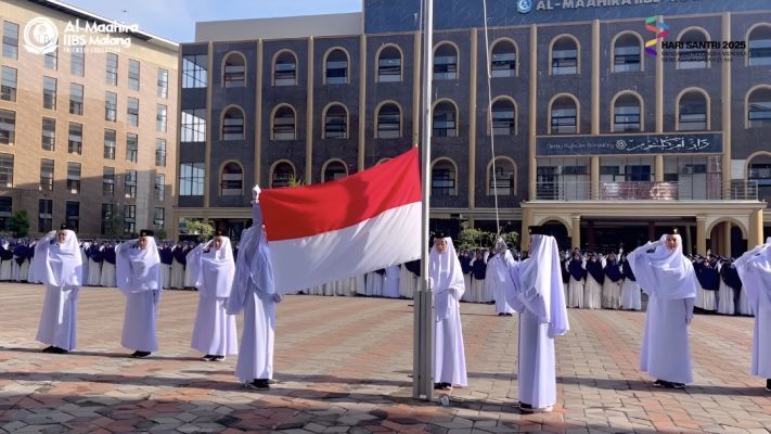 Kemeriahan 1.600 Santri Al-Maahira Ikuti Upacara Peringatan Hari Santri Nasional 2025_0