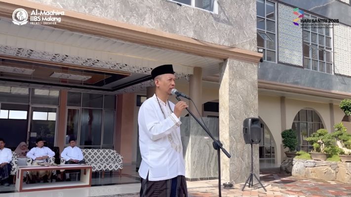 Kemeriahan 1.600 Santri Al-Maahira Ikuti Upacara Peringatan Hari Santri Nasional 2025_1