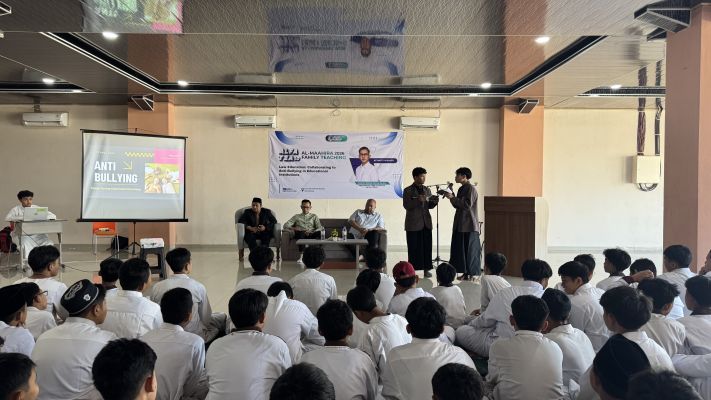 Edukasi Anti Bullying atau Perundungan Melalui Program Al-Maahira Family Teaching (ALFATEA)_0